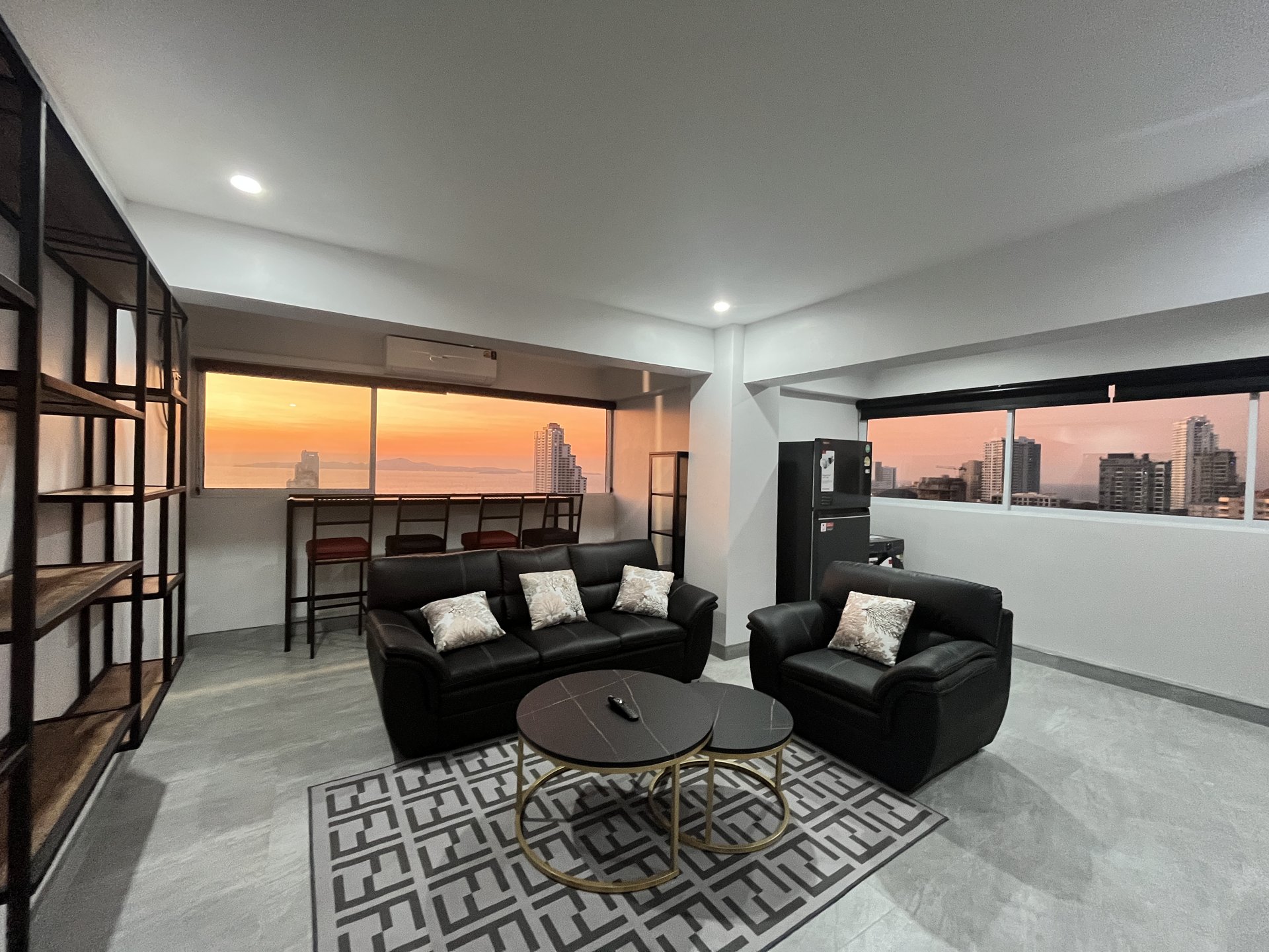 Condo 2 chambres vue mer Pratamnak